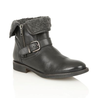 Lotus Black leather 'Annabeth' ankle boots